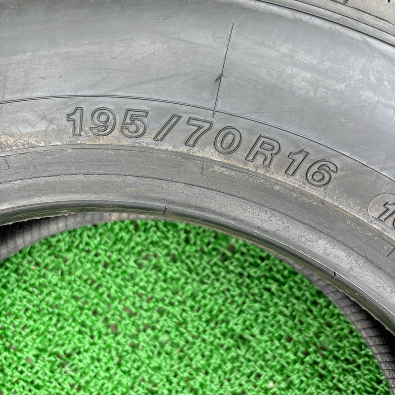 195/70R16 YOKOHAMA 109/107L, LT151R, 2016年　バリ溝　イボ付き　激安美品　　1本：6000円