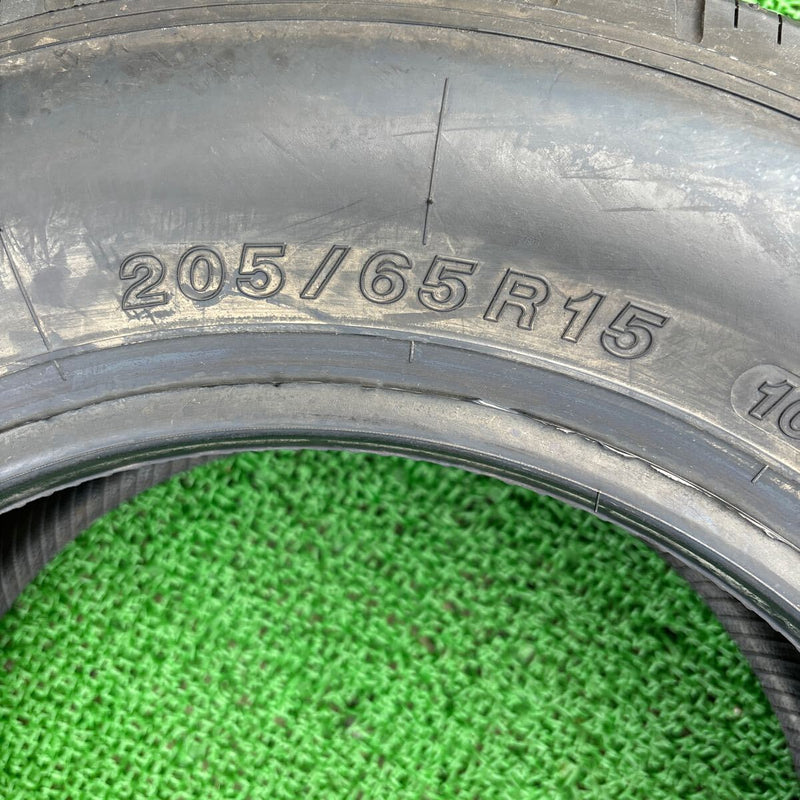 205/65R15 YOKOHAMA 107/105L, LY151R, 12PR, 2017年　バリ溝　イボ付き　　激安美品　　1本：6000円