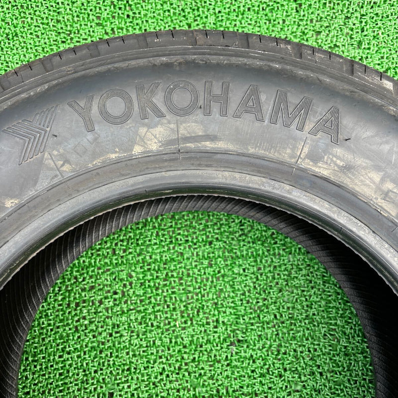 205/65R15 YOKOHAMA 107/105L, LY151R, 12PR, 2017年　バリ溝　イボ付き　　激安美品　　1本：6000円