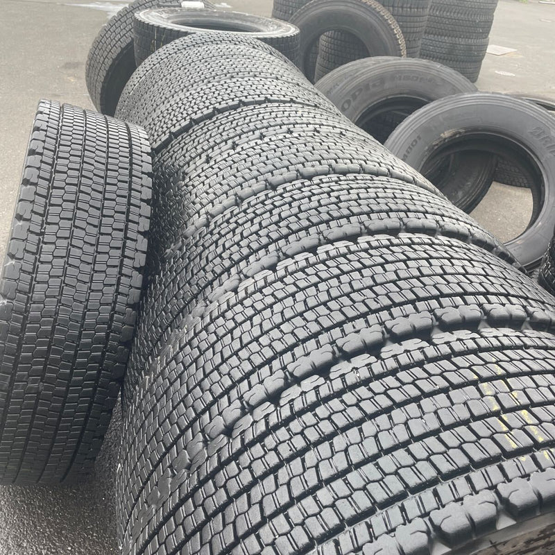 275/80R22.5 中古地山　7分山　ブリヂストン　激安美品　10本セット：148000円