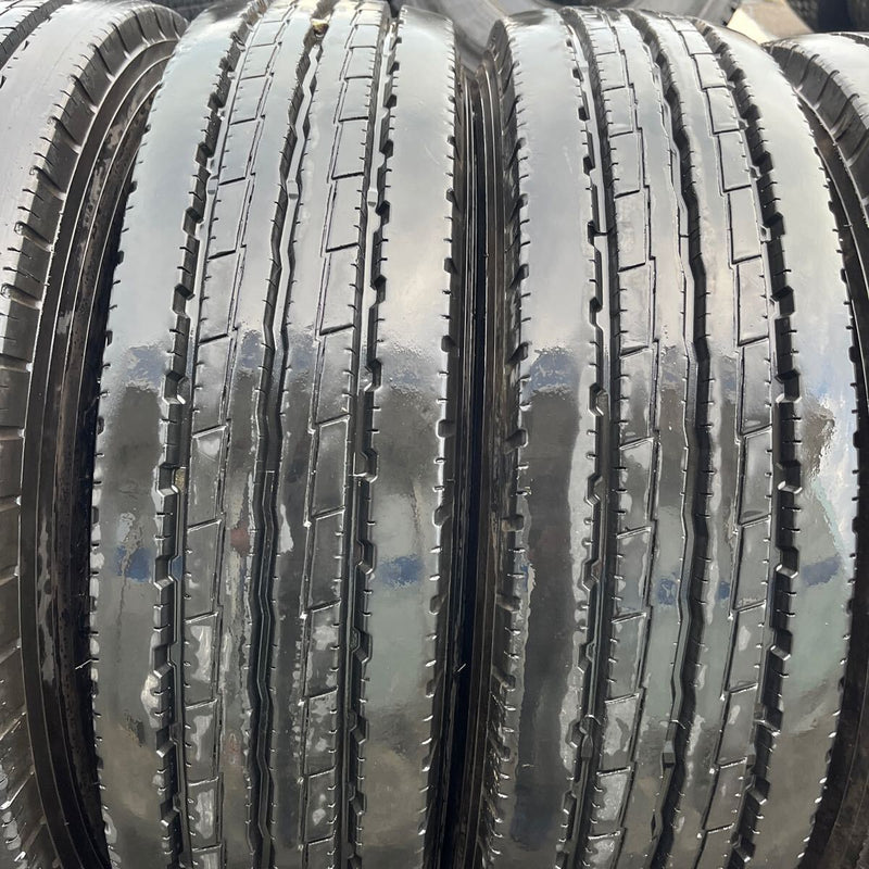 205/85R16 YOKOHAMA, LT151R 　バリ溝　　激安美品　　6本セット：33000円