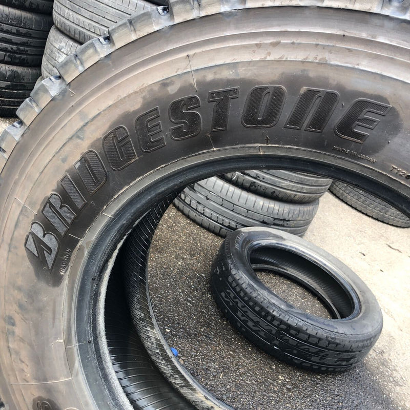 265/70R19.5 BRIDGESTONE 140/138J, W900, 2016年製　激安美品　1本：12000円