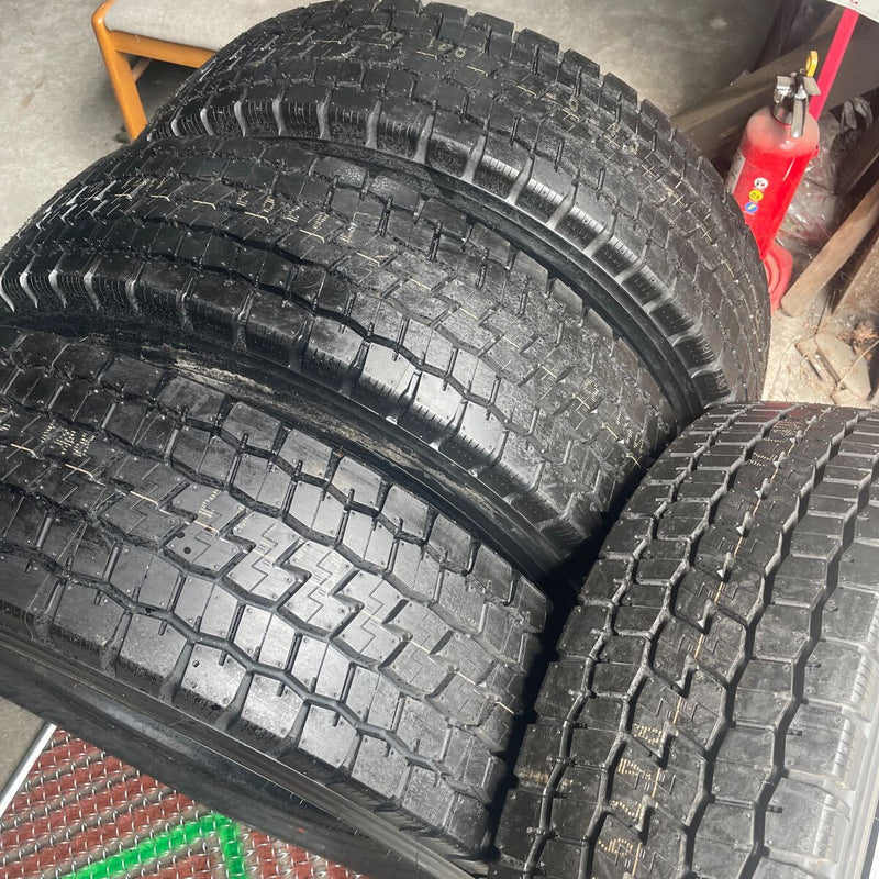 245/80R17.5　ヨコハマ　2021年　　未使用品　在庫処分　4本セット：66000円 未使用