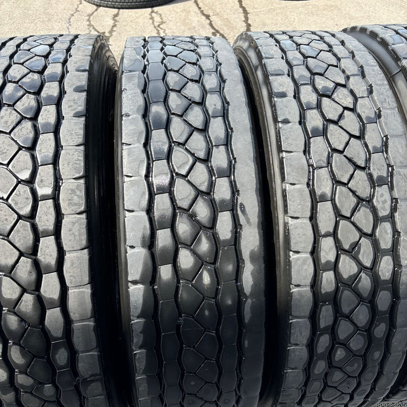 再生中古タイヤ 275/80R22.5 MIX 8本セット:80000円