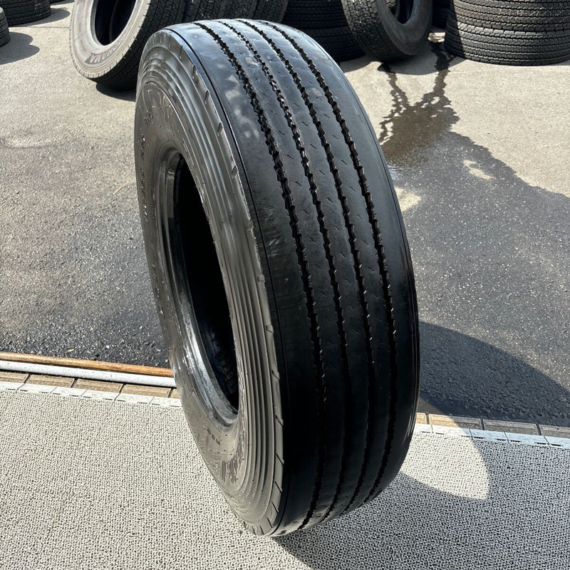 TOYO 11R22.5 M125 バリ山 中古夏タイヤ1本:15000円