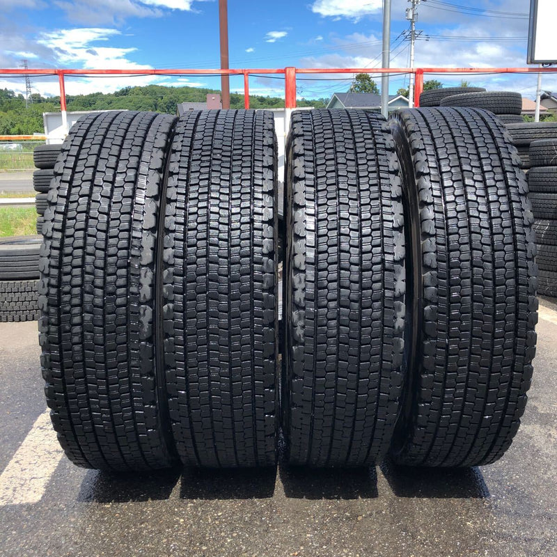 11R22.5 BRIDGESTONE W900, 中古　激安美品　　4本セット：59000円