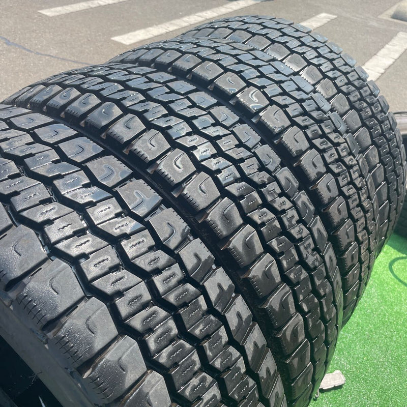 195/70R17.5 中古地山　ダンロップ　2022年　激安美品　　4本セット：24000円