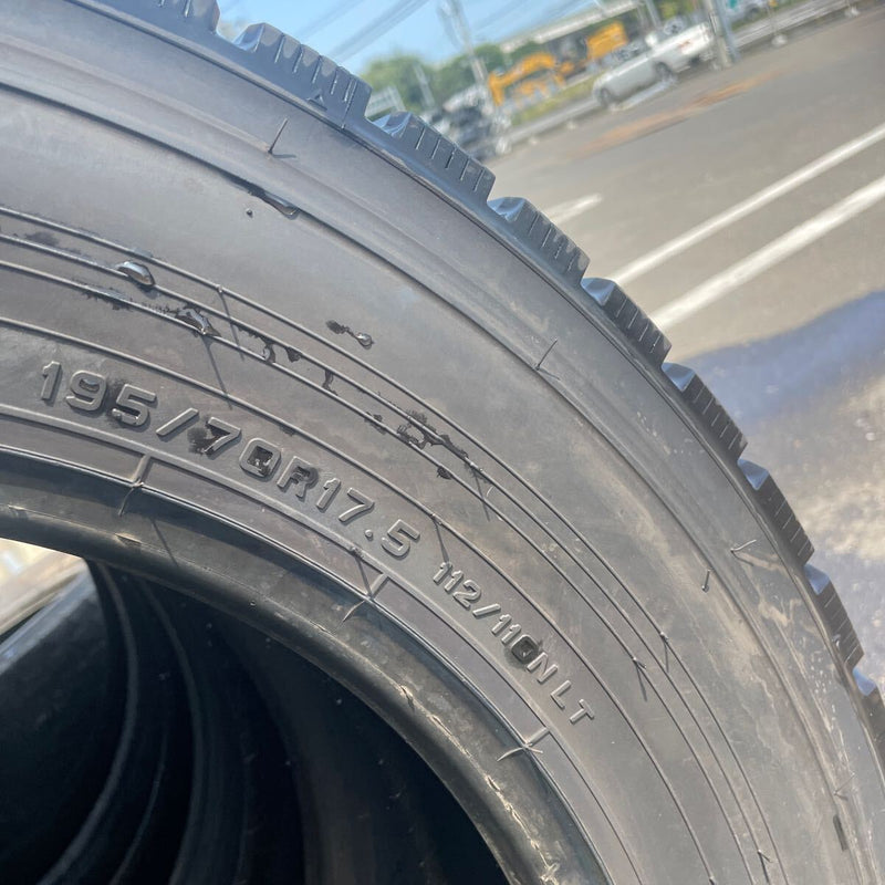 195/70R17.5 中古地山　ダンロップ　2022年　激安美品　　4本セット：24000円