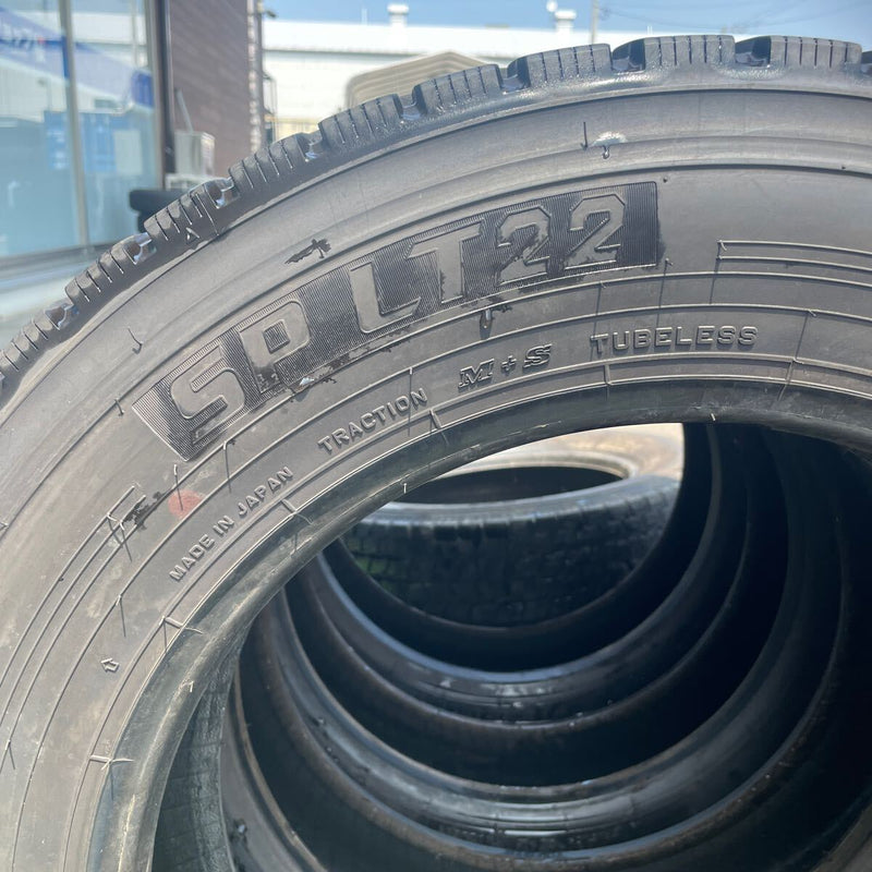 195/70R17.5 中古地山　ダンロップ　2022年　激安美品　　4本セット：24000円