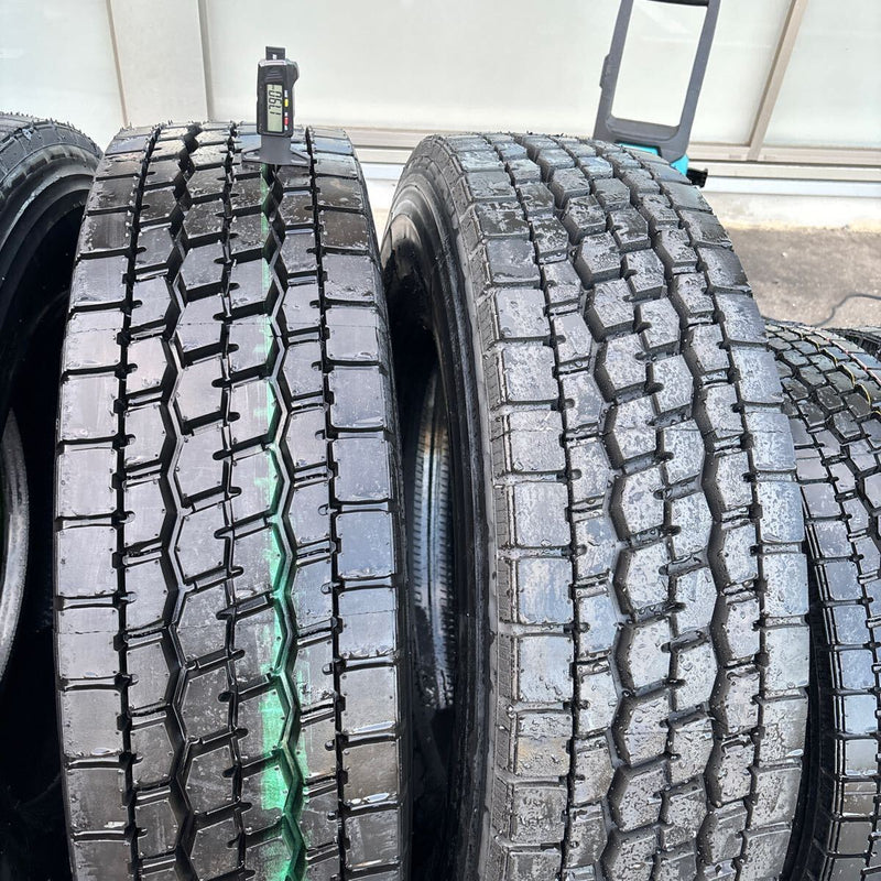 275/80R22.5 中古再生　ほぼ新品　激安美品　4本セット：80000円