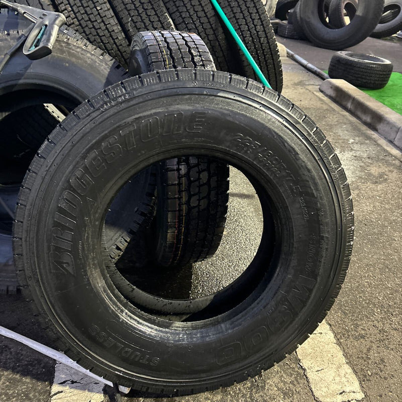 225/80R17.5 中古再生タイヤ　ミクス　激安美品　　2本セット：20000円