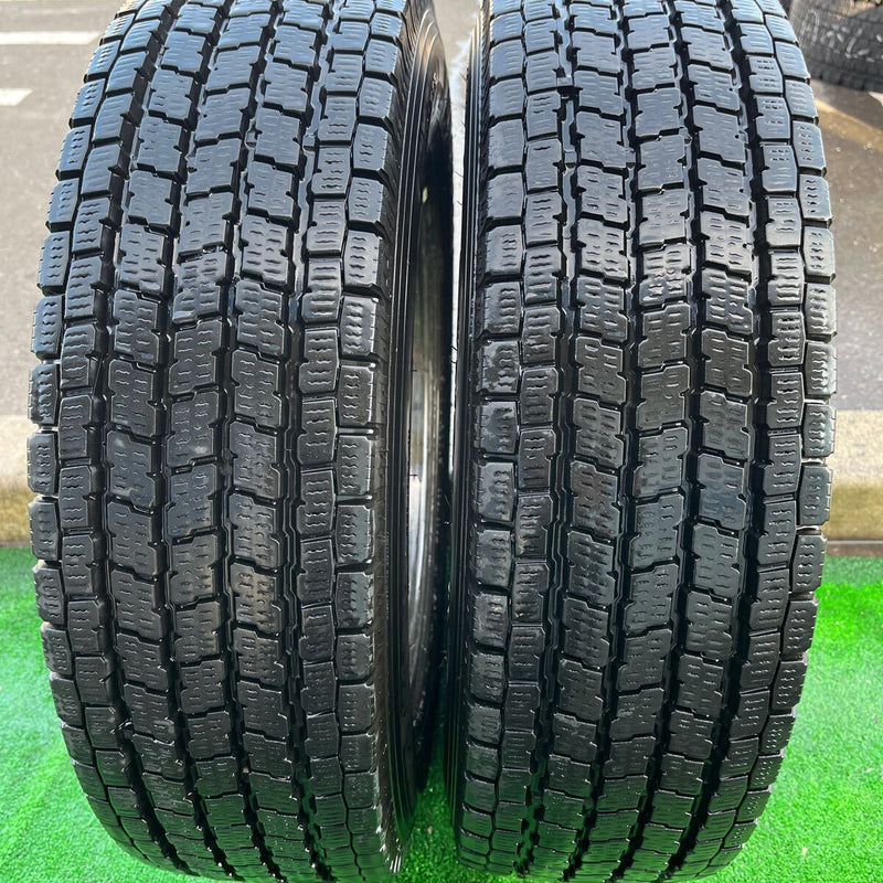 215/70R17.5 YOKOHAMA, IG91 中古スタッドレス　激安美品　　2本セット：9800円