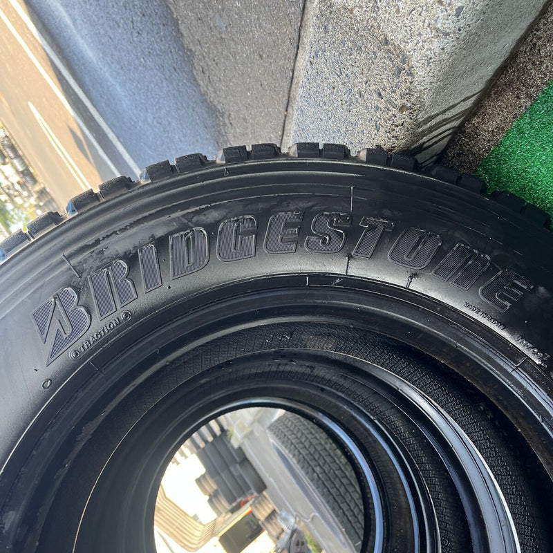 245/70R19.5 BRIDGESTONE 136/134J, W900, 中古　激安美品　4本セット:45000円