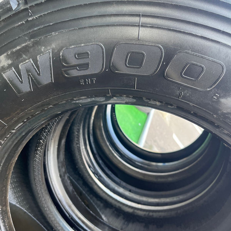 245/70R19.5 BRIDGESTONE 136/134J, W900, 中古　激安美品　4本セット:45000円