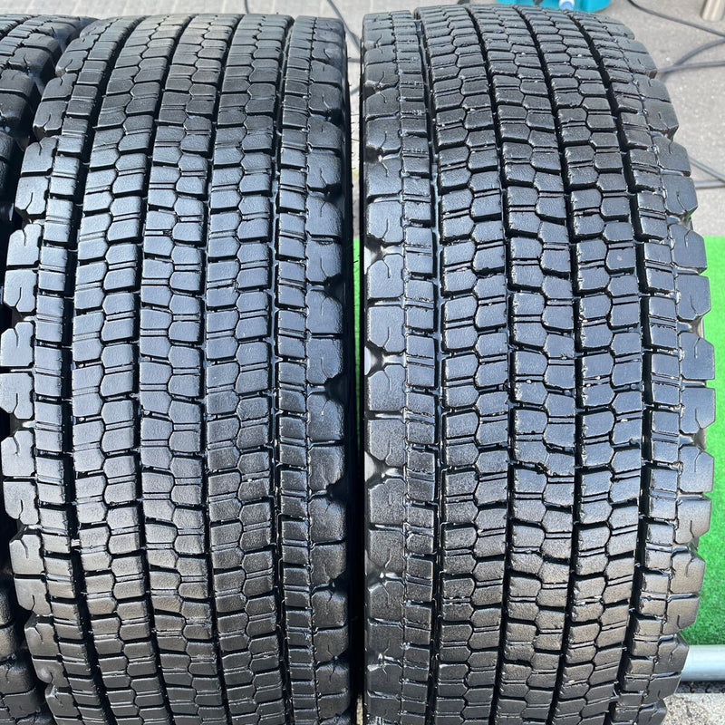 245/70R19.5 BRIDGESTONE 136/134J, W900, 中古　激安美品　4本セット:45000円