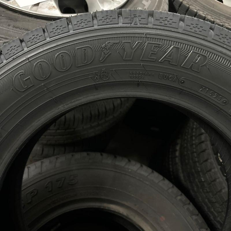 185/60R15 GOODYEAR ICE NAVI7 2023年製　未使用　4本セット:60000円