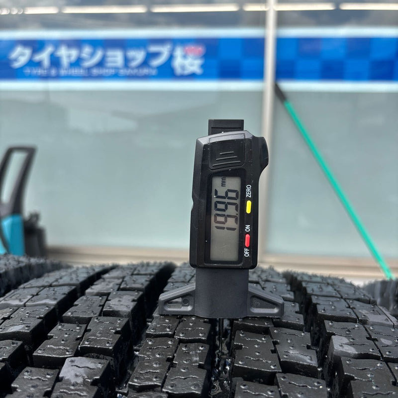 245/70R19.5 中古再生　スタッドレス　激安美品　10本セット：110000円