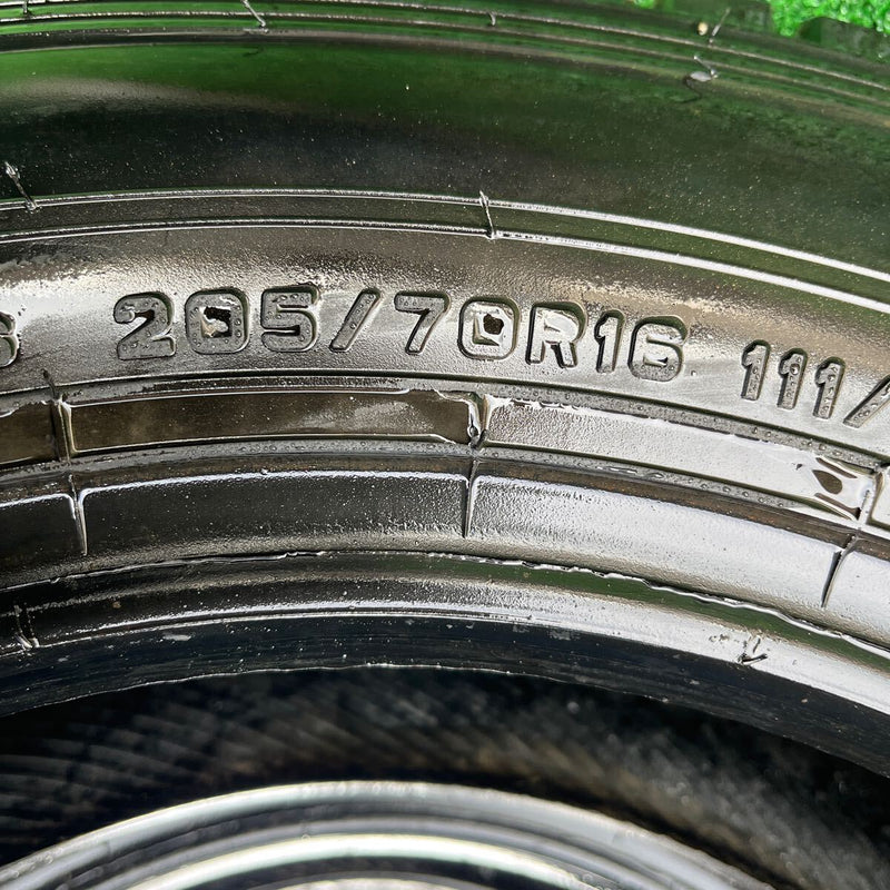 205/70R16 DUNLOP, LT03 中古スタッドレス　激安美品　　6本セット：24000円