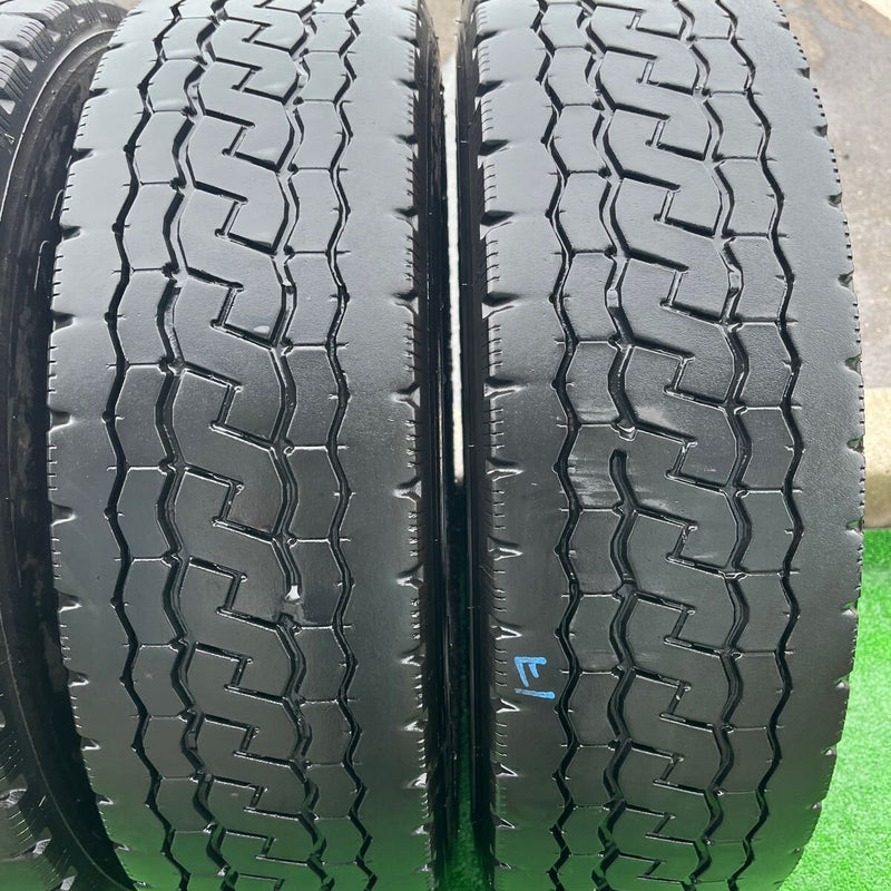 205/70R16 BRIDGESTONE, M804 中古ミックス　激安美品　　2本+1本セット：11000円