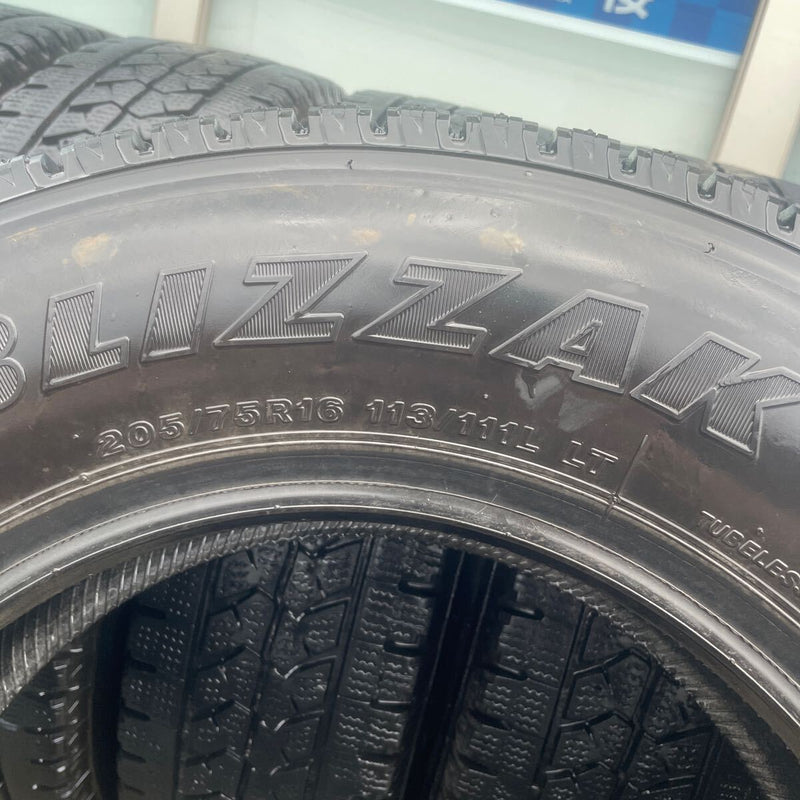 205/75R16 中古地山　ブリヂストン　激安美品　　6本セット：25000円