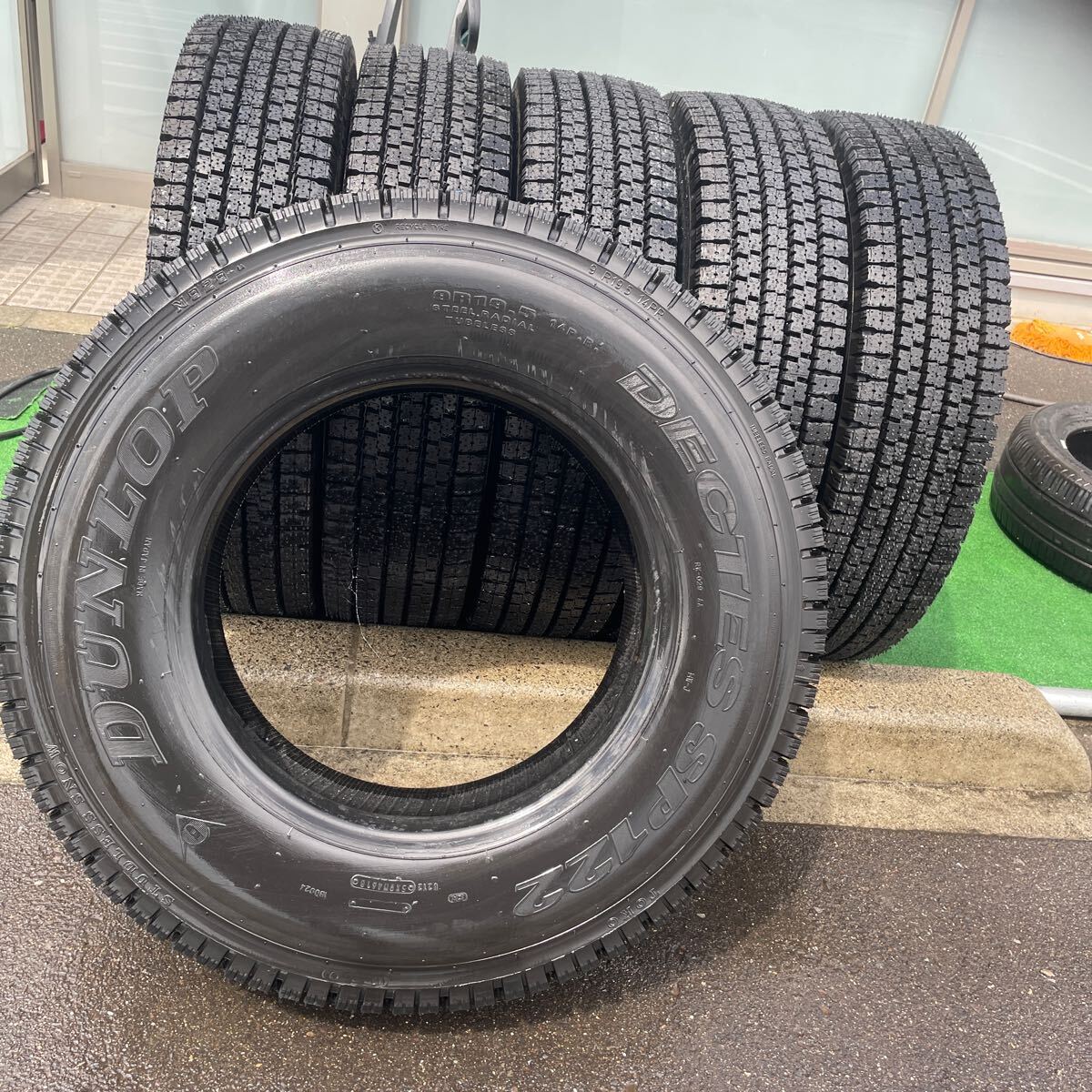 9R19.5 中古再生 激安美品 ほぼ新品6本セット：60000円 | 桜国際貿易