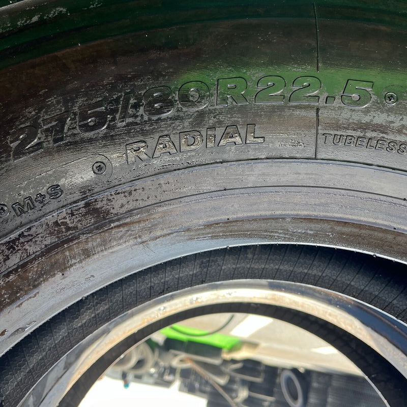 275/80R22.5 BRIDGESTONE, W900 中古スタッドレス　激安美品　　2本セット：32000円