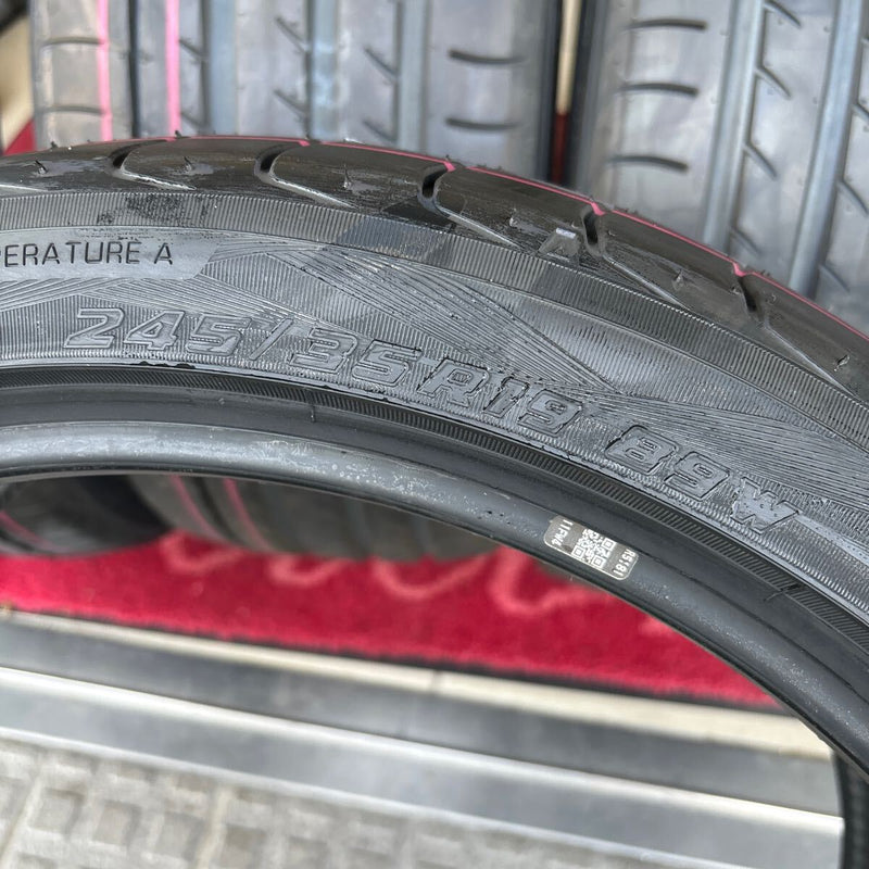 245/35R19 、89W ヨコハマADVAN sport 未使用品　2021年　激安美品　4本セット：70000円 未使用