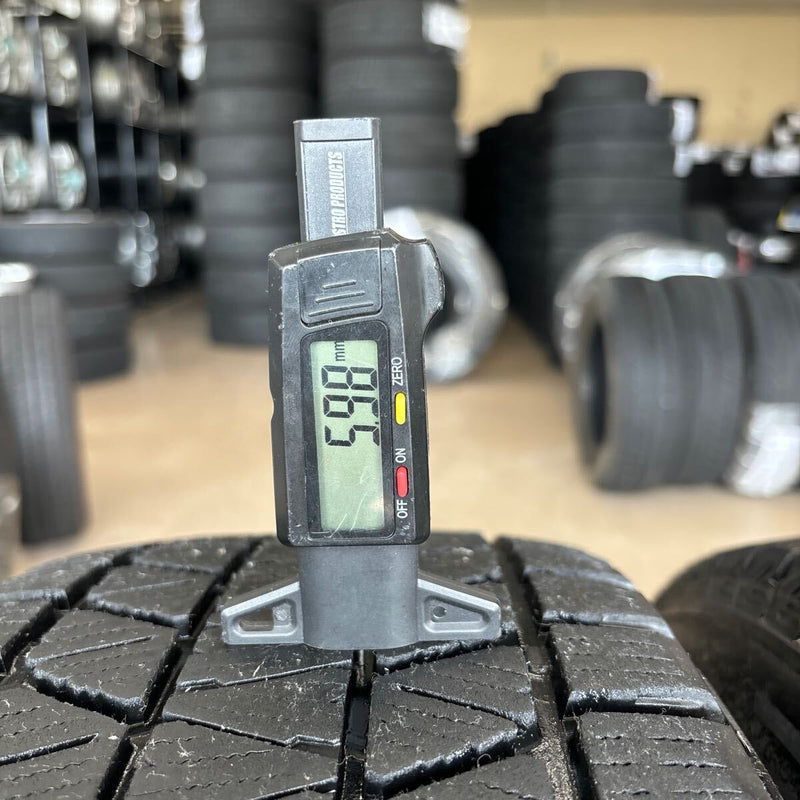 225/65R17 BRIDGESTONE DM-V3　2020年製　中古スタッドレス　　4本セット：18000円