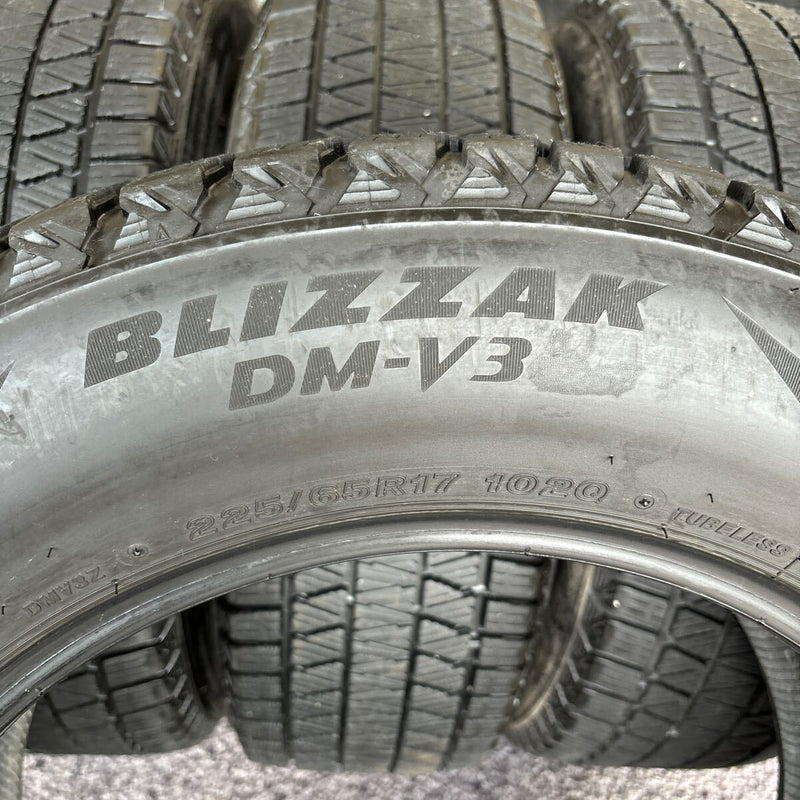 225/65R17 BRIDGESTONE DM-V3　2020年製　中古スタッドレス　　4本セット：18000円