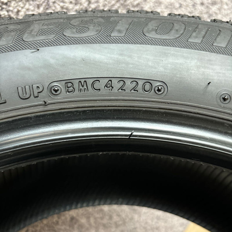 225/55R17 BRIDGESTONE VRX 中古スタッドレス　4本セット：10000円