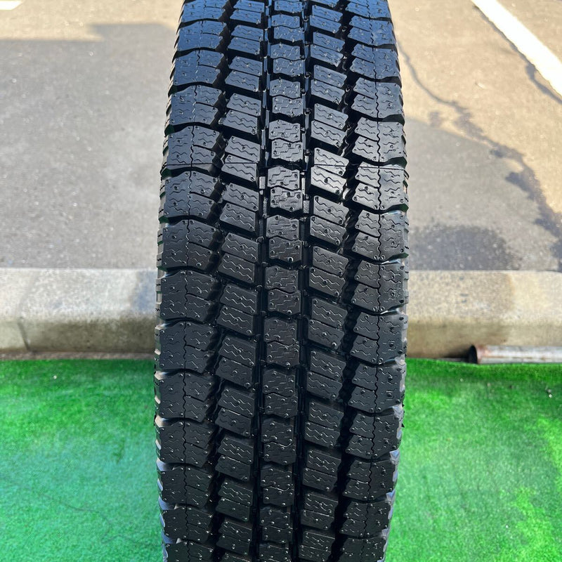 205/85R16 再生　中古スタッドレス　M934　激安美品　　1本セット：6000円