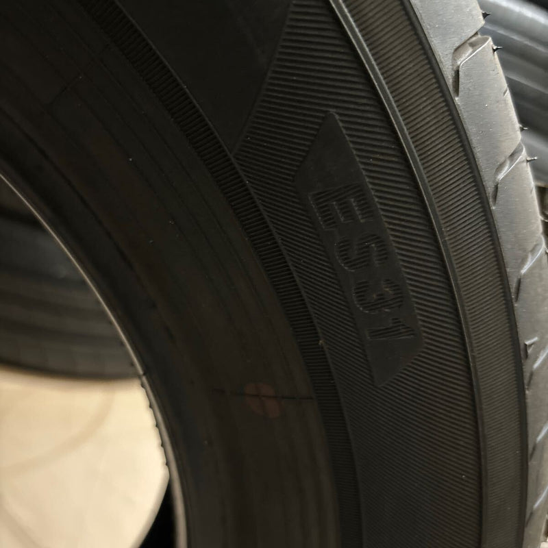 ヨコハマ 205/60R15 ES31 年落ち未使用品 2本:12000円 未使用