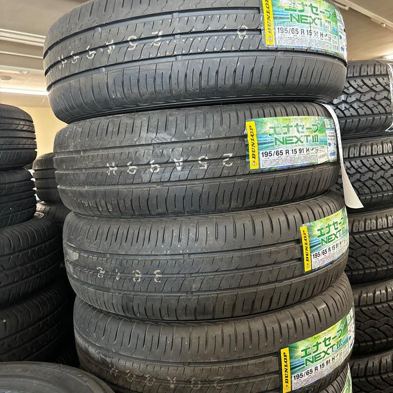 DUNLOP195/65R15 NEXTⅢ 年落ち未使用品 4本:25000円 未使用