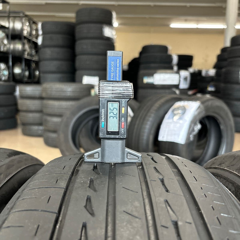 ブリヂストン 215/55R17 GR-XII 中古夏タイヤ 4本セット:22000円