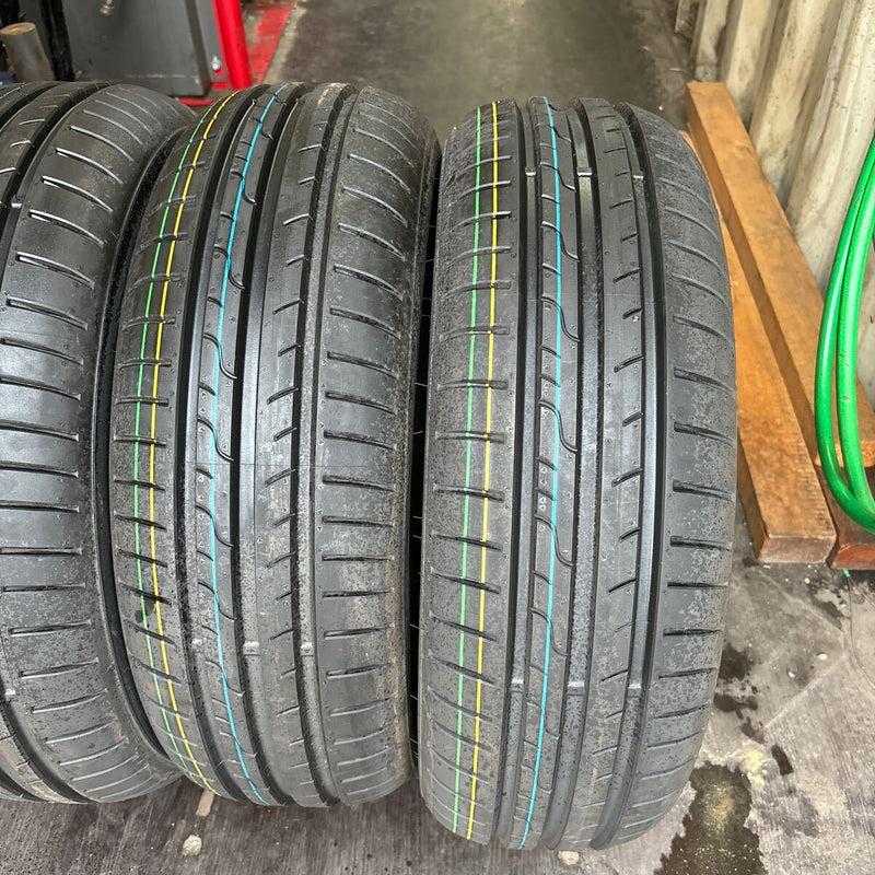 185/60R15 DUNLOP 未使用品　夏タイヤ　2019年製　　4本セット：28000円