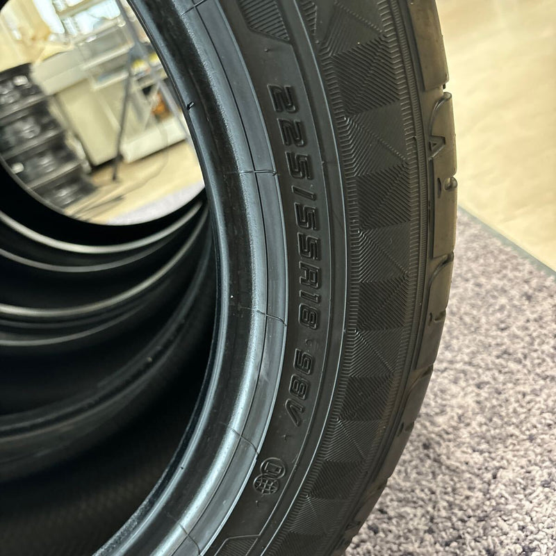 DUNLOP 225/55R18 RV504・RV505 各2本 中古夏タイヤ 4本セット:22000円