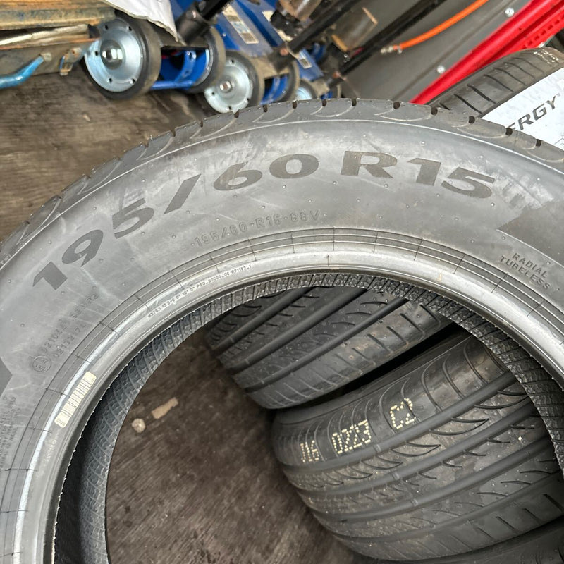 195/60R15 PIRELLI POWERGY 未使用品　夏タイヤ　4本セット：32000円