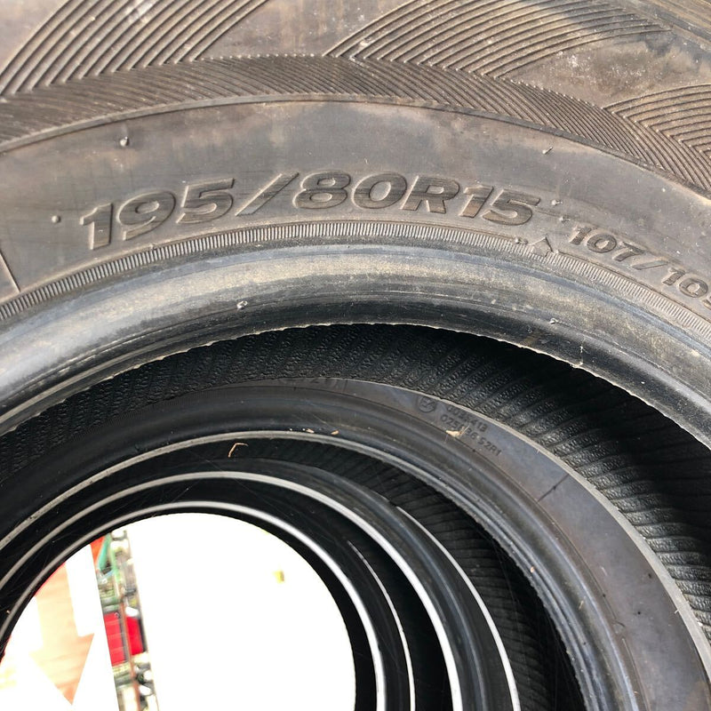 195/80R15 中古スタッドレス　　8.5〜9部山　激安美品　　4本セット：17000円