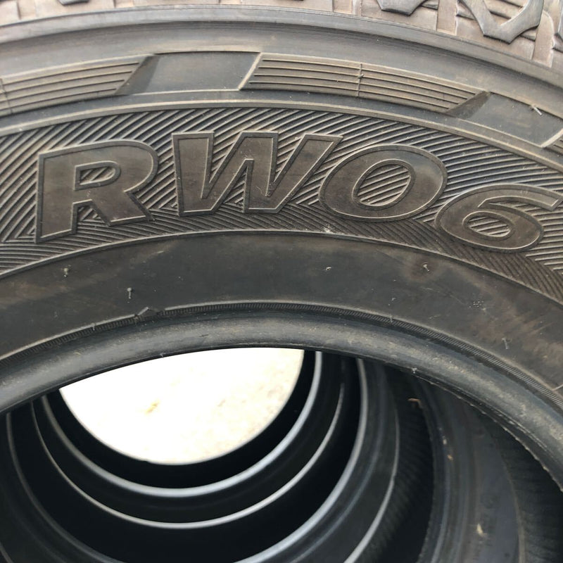 195/80R15 中古スタッドレス　　8.5〜9部山　激安美品　　4本セット：17000円