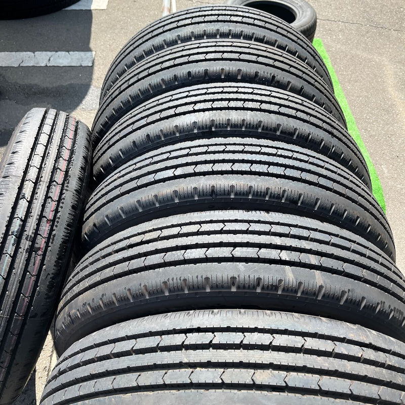 205/80R17.5 中古地山　2024年製 ブリヂストン　ほぼ新品　激安美品6本セット＋1本：55000円