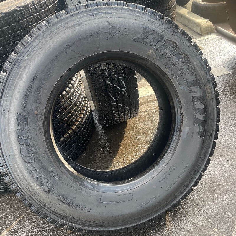 275/80R22.5 中古地山　ダンロップ　SP081 2021年　激安美品　2本セット：32000円