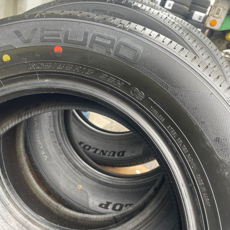 205/65R16 、 95H ほぼ新品　ダンロップ　2020年 激安美品　4本セット：27000円