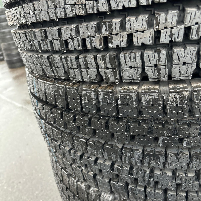 再生タイヤ245/70R19.5 中古 ほぼ新品 8本セット:100000円