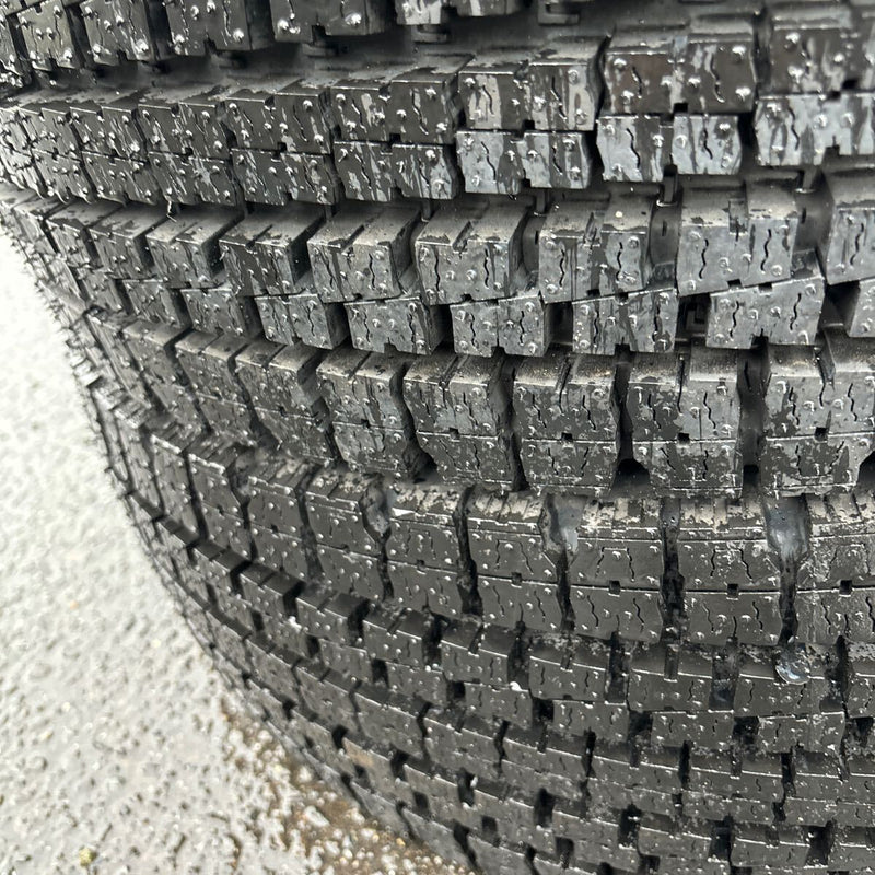 再生タイヤ245/70R19.5 中古 ほぼ新品 8本セット:100000円