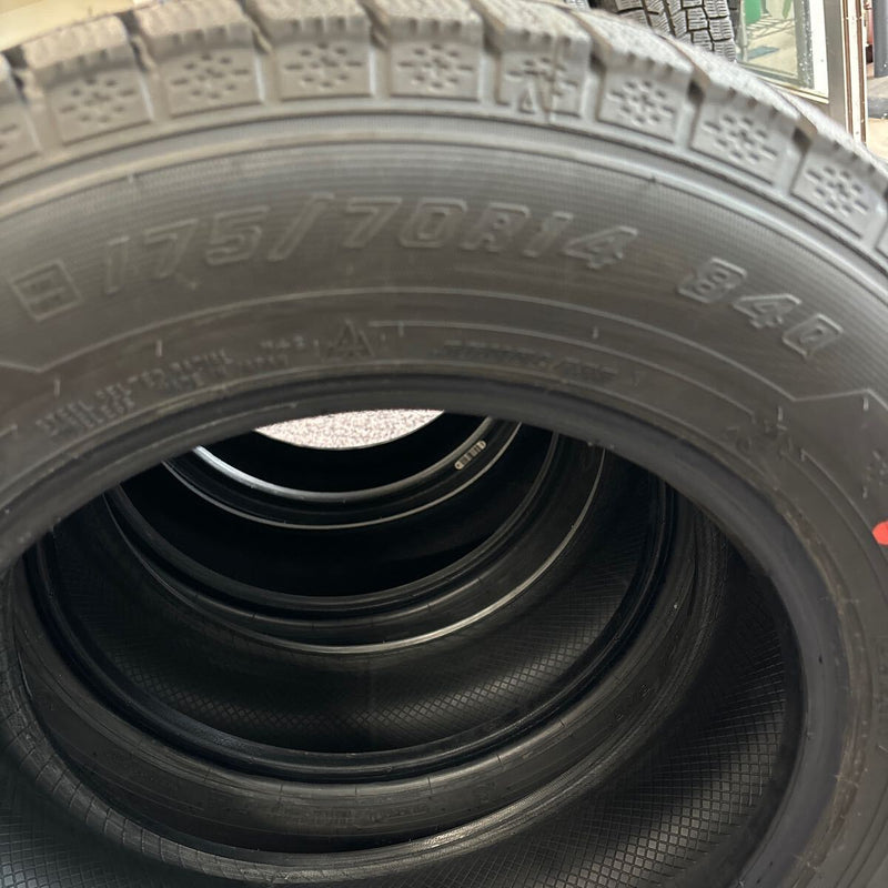 グッドイヤー 175/70R14 バリ山 室内保管 4本セット:14000円