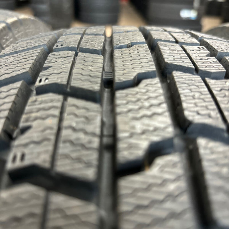 グッドイヤー 175/70R14 バリ山 室内保管 4本セット:14000円