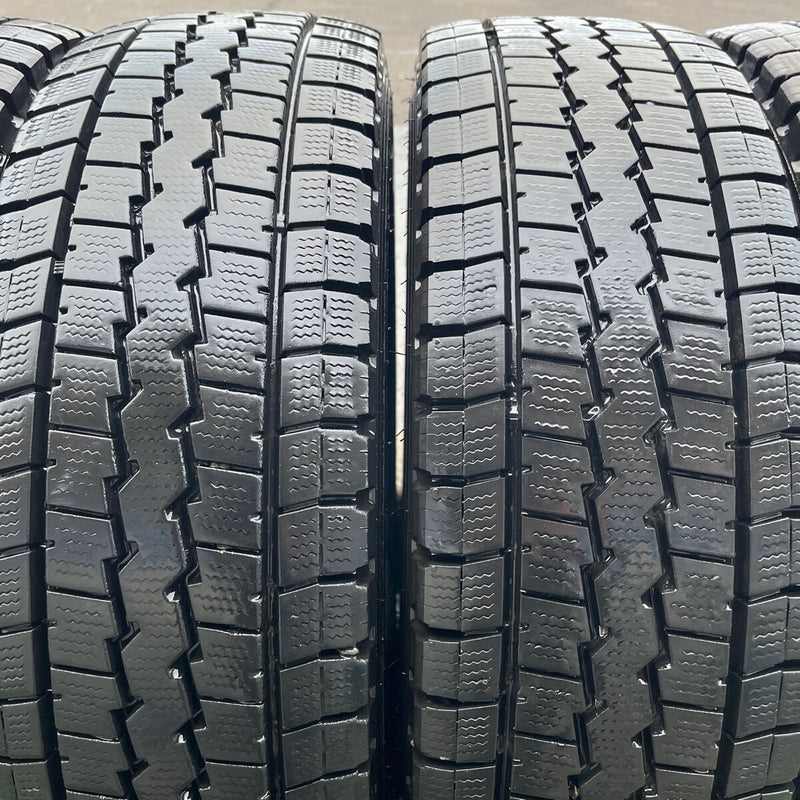 205/70R16 DUNLOP, LT03 中古スタッドレス　激安美品　　6本セット：24500円