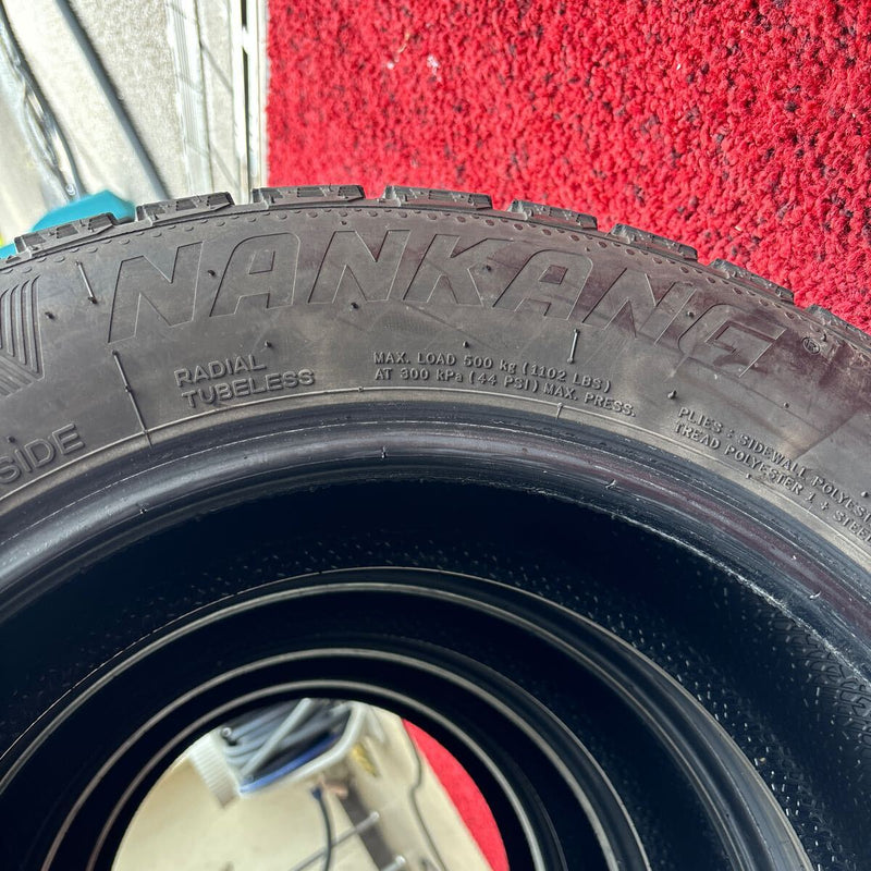 175/65R15 ナンカン　中古スタッドレス　激安美品　4本セット：14000円