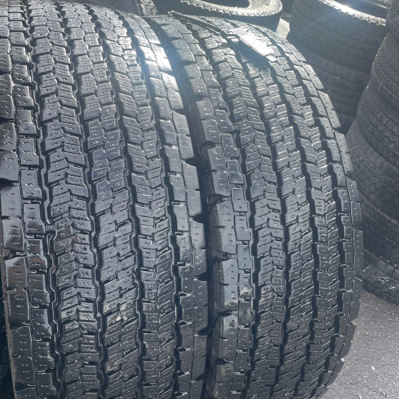 275/80R22.5 中古地山　ヨコハマ　激安美品　2本セット：32000円