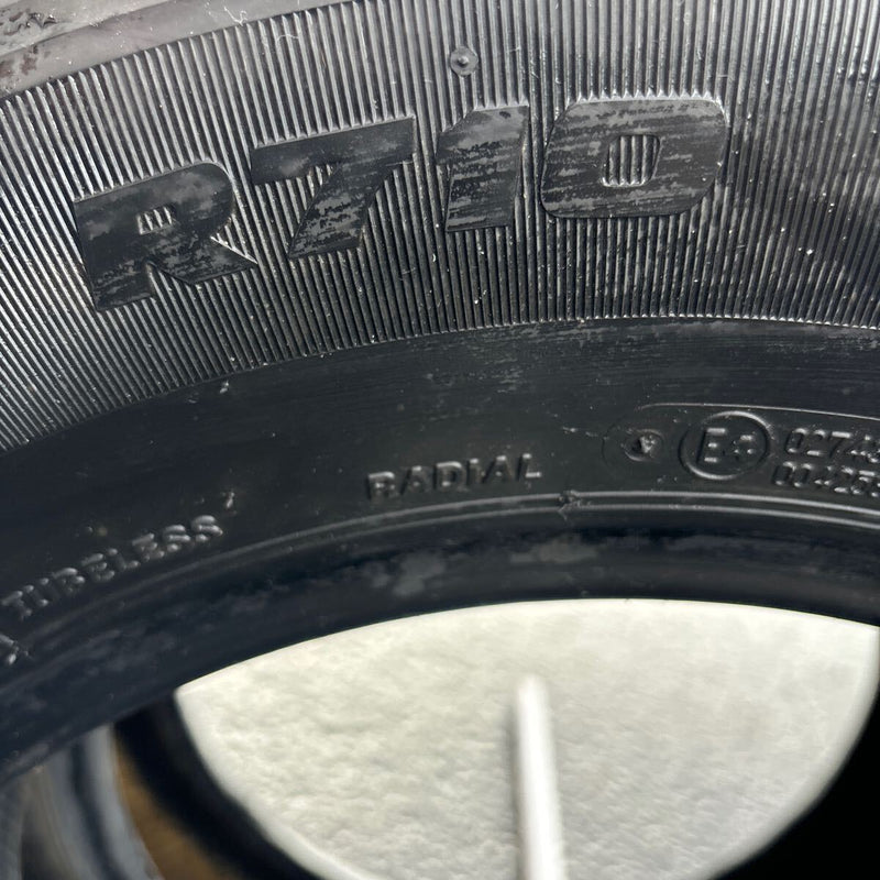 195/80R15 107/105LT BRIDGESTONE,　中古スタッドレス　激安美品　2本セット：8000円